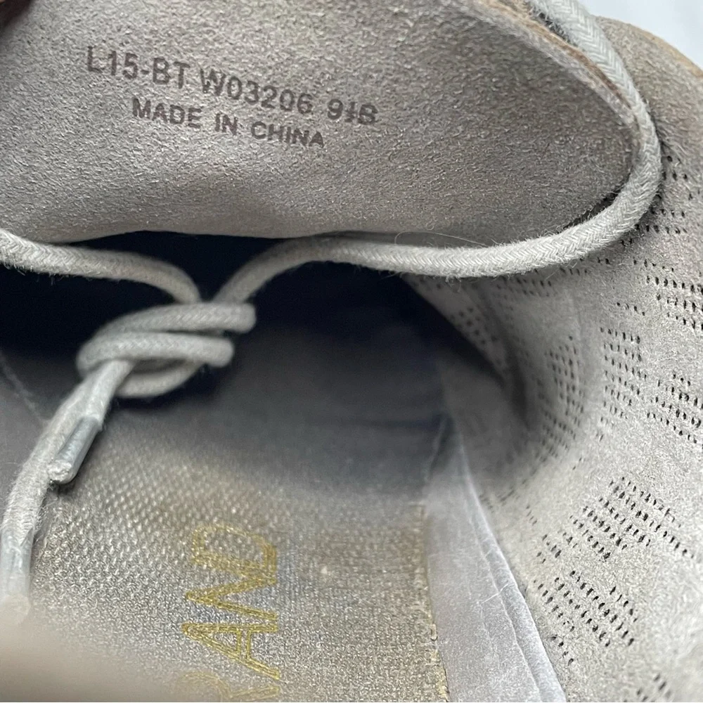 Cole Haan Zerøgrand Training Shoes Women’s 9.5 Gray Perforated Lace-Up